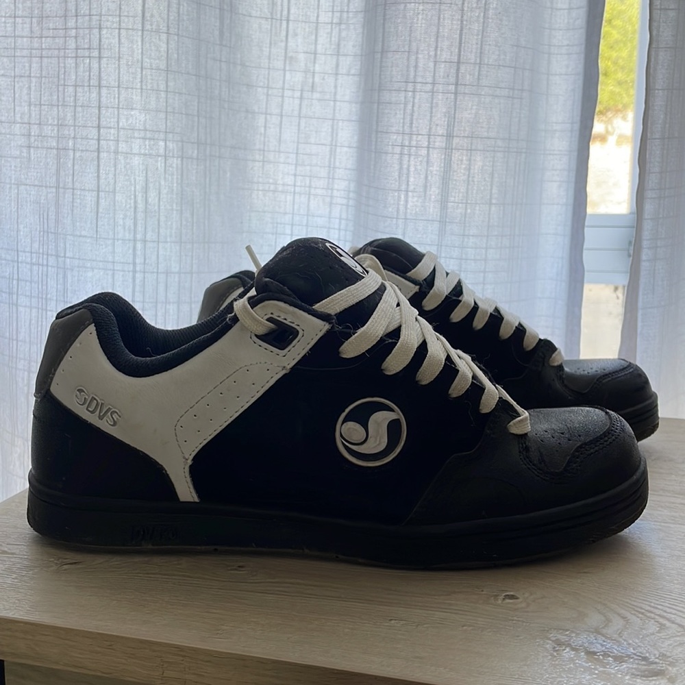 Y2K - DVS Mens Discord Fat Skate Shoes Style # DVF0000232 Black & White Size 11